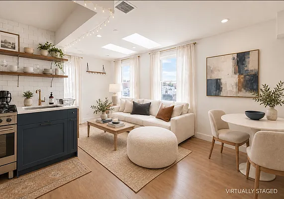 Living room, photo 1