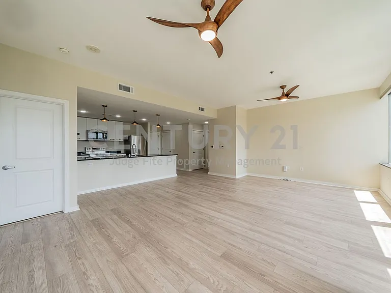 1200 Main St #506 — Photo 15