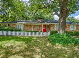 107 Spinner Cir, Desoto, TX 75115