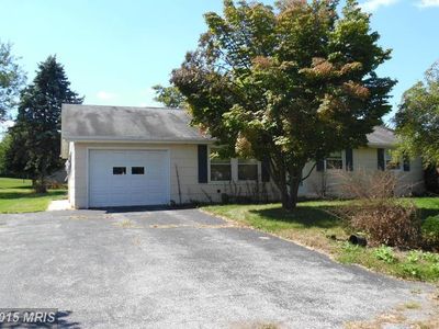 25 Evergreen Dr, Hanover, PA, 17331