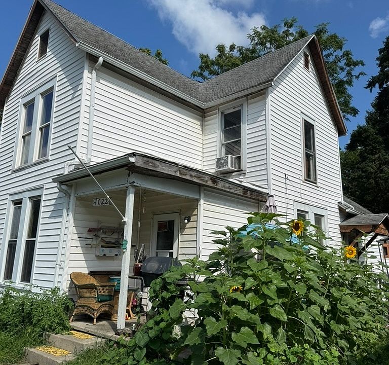 1st image of 1022 W Powers St