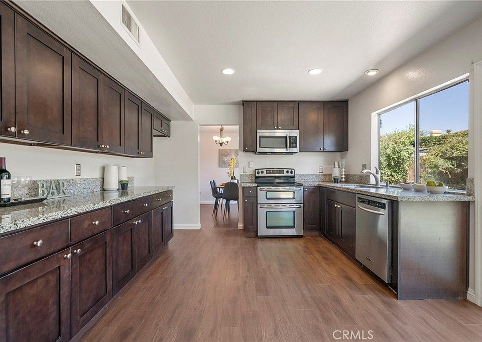 1st image of 6552 Lee Ct