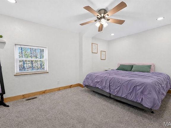 4th image of 1219 Godt Rd