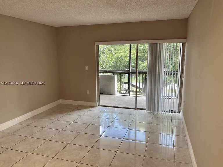 721 N Pine Island Rd #304 — Photo 4