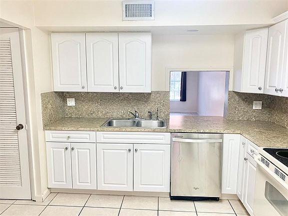 2nd image of 680 Tennis Club Dr APT 102