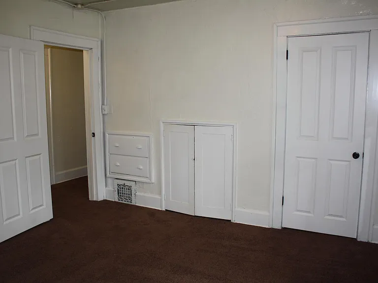 521 S Park Ave — Photo 15