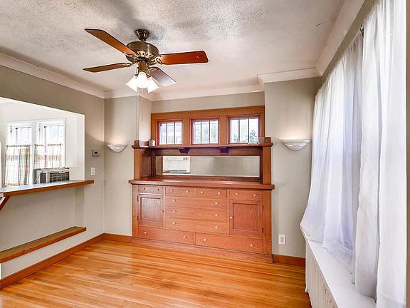 5th image of 1021 Hawthorne Ave E