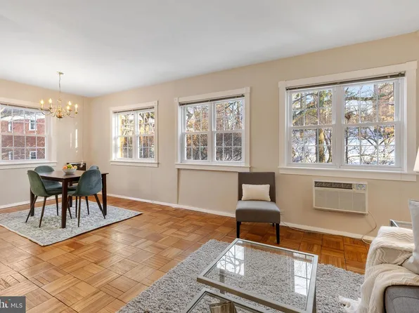 1244 Martha Custis Dr, Alexandria, VA 22302