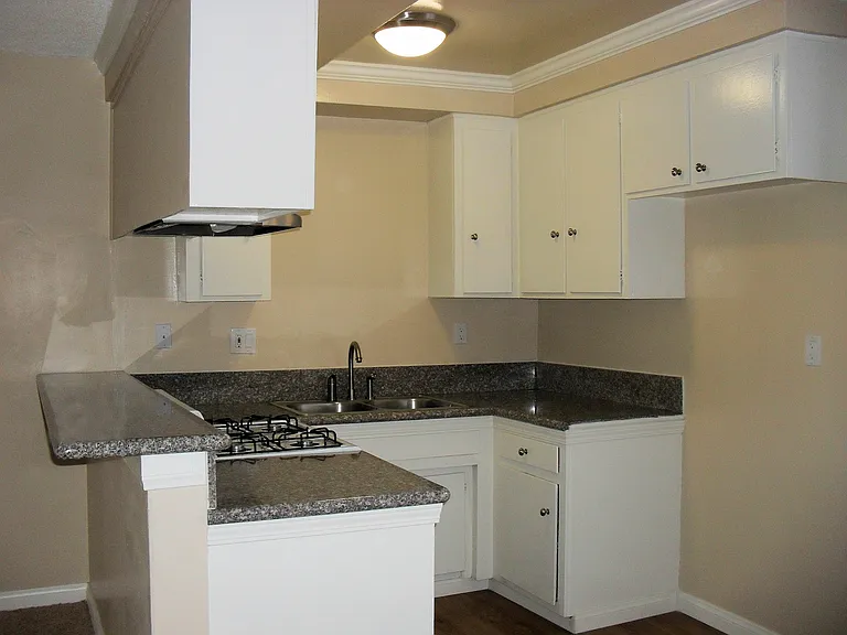 Placentia Meadows Apartments — Photo 12