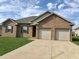 1275 Brayli Dr, Lebanon, MO 65536