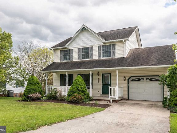 3rd image of 15 Zanella Dr