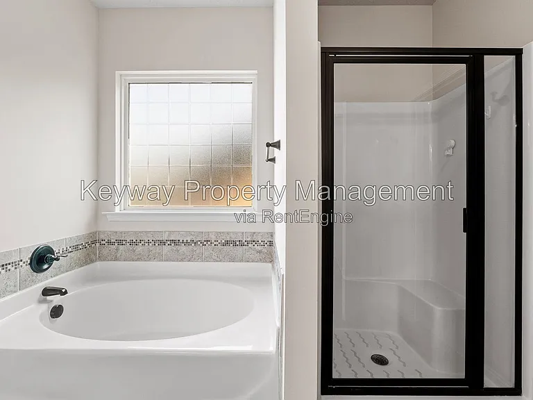 135 Beallwood Dr — Photo 16