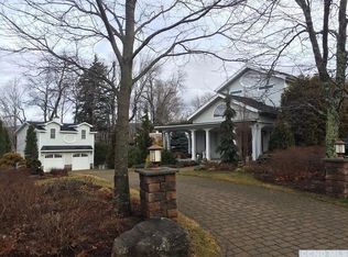 17 Ccc Park Rd, Tannersville, NY 12485