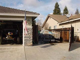 4th image of 8593 N Whitney Ave
