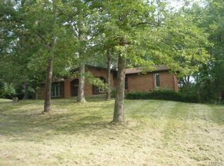185 Del Vista Dr, Villa Ridge, MO 63089