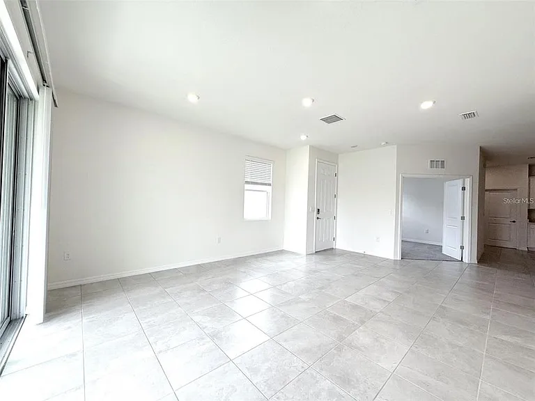 4730 NW 39th Street Rd — Photo 8