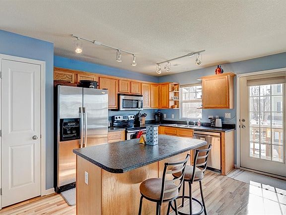 2nd image of 4832 NE Milligan Ln