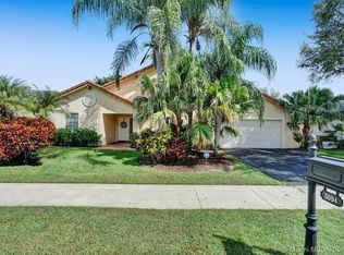 3094 Perriwinkle Cir, Davie, FL 33328