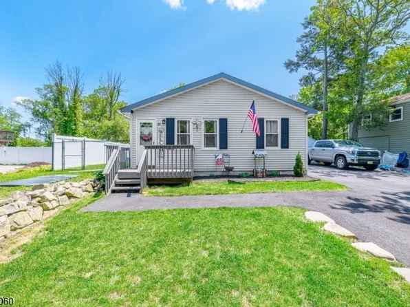 38 Paterson Rd, West Milford Twp., NJ 07421
