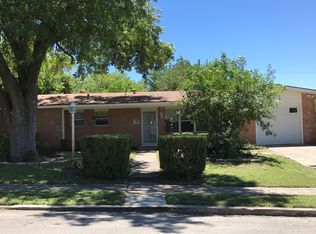 314 Redcliff Dr, San Antonio, TX 78216