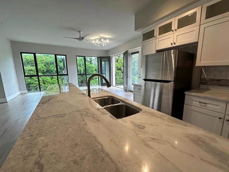 2727 Houston Ave #205 — Photo 1