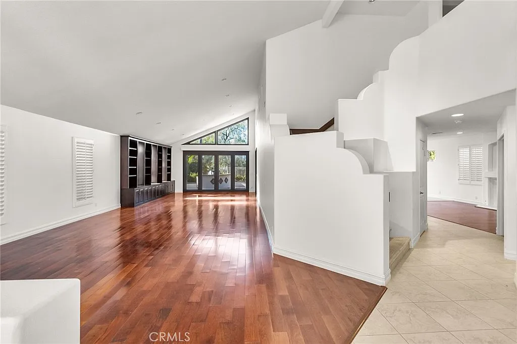4 bed, 3572 sqft, $5,750 — Photo 2