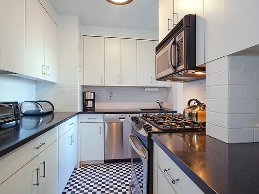 Sold by Sotheby's International Realty | media 12