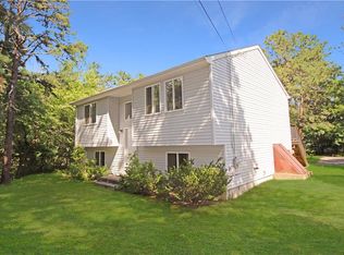 575 Shannock Rd, South Kingstown, RI 02879