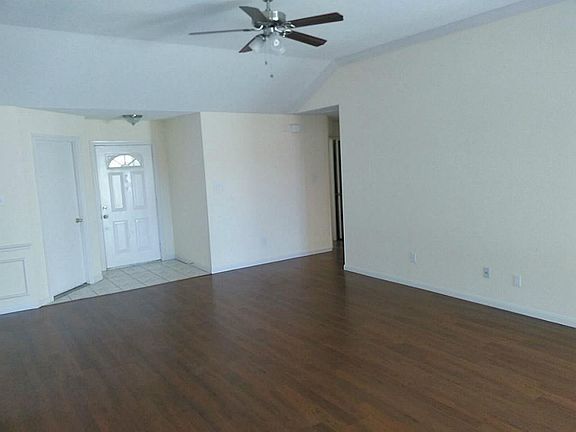 4th image of 7226 Greenwood Point Dr