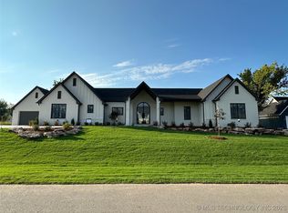 17702 E Patriot Dr, Owasso, OK 74055