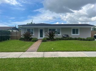 9854 SW 195th St, Cutler Bay, FL 33157