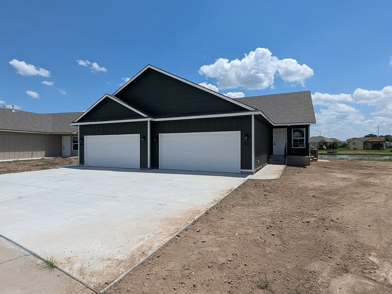 5 bed, 2400 sqft, $2,195 — Photo 1