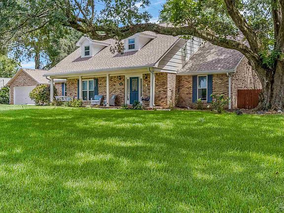 2nd image of 32 Blithewood Dr