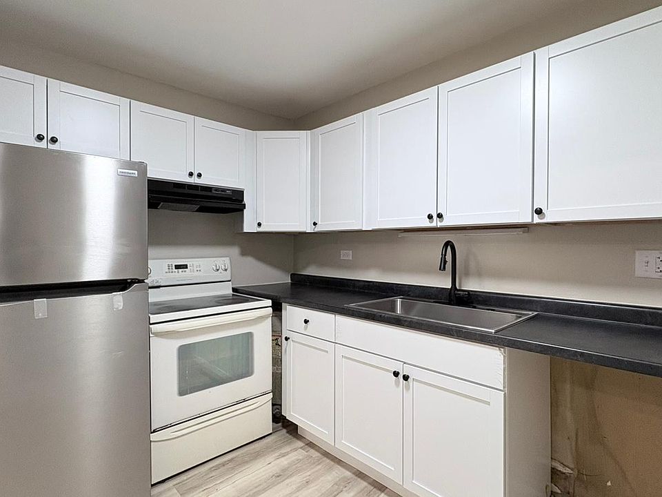 1st image of 1518 Crimson Ln APT 2B