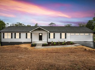 239 Oakwood St, Sparta, TN 38583