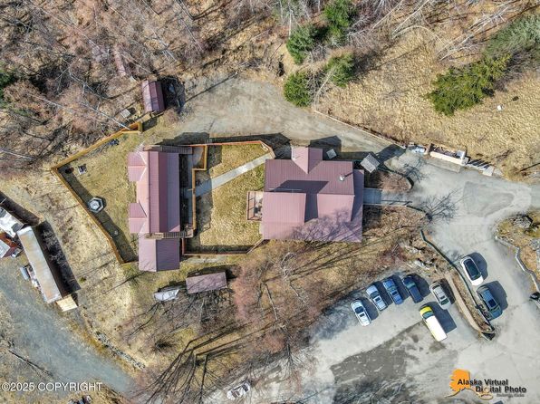 206 Huot Cir, Indian, AK 99540