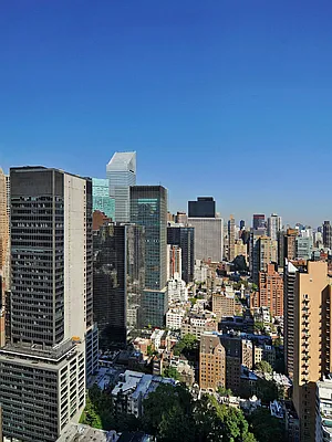 Sold by Sotheby's International Realty | media 25