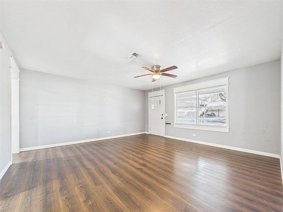 5th image of 1212 Alamo St