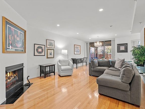 2nd image of 1633 2nd St APT 104
