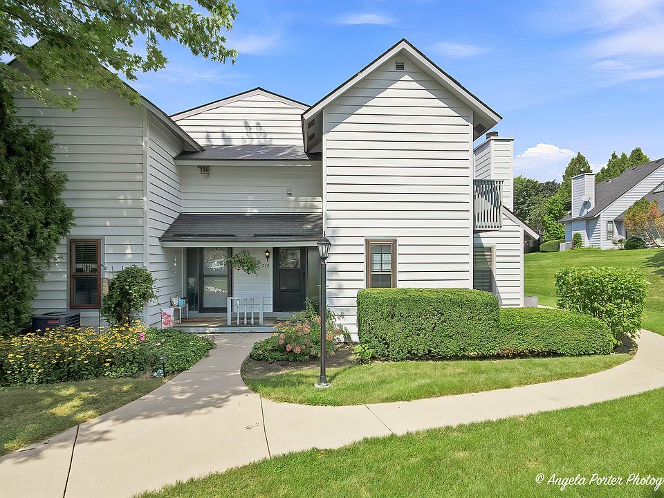 1st image of 742 Glen Way #742