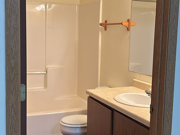 4th image of 236 Cardinal Dr