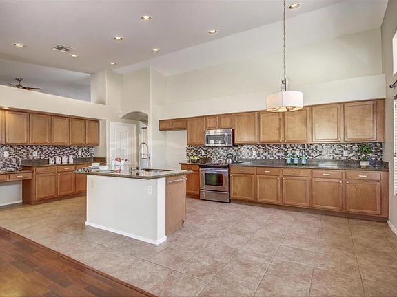 4th image of 20757 N 87th Dr