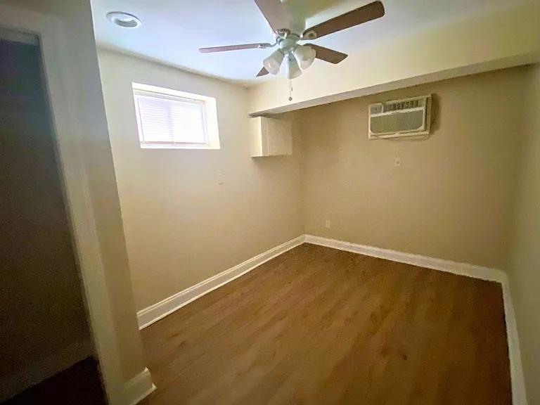 1809 Belmont Rd NW — Photo 9