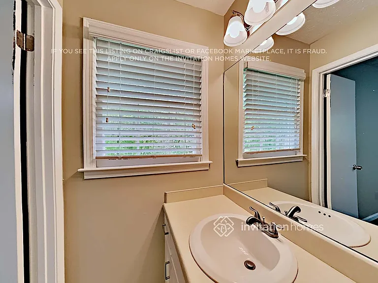 3248 Mountain Hollow Dr — Photo 12