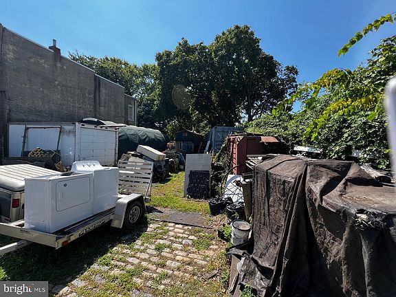 3rd image of 2710-2714 E Luzerne St