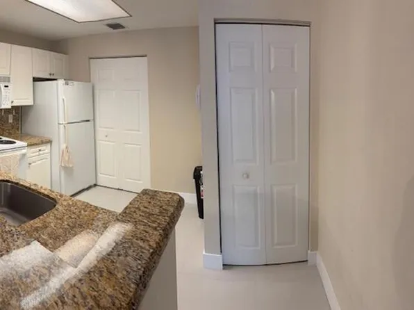2805 Veronia Dr, Palm Beach Gardens, FL