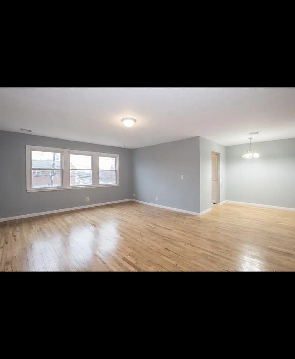 60 Sycamore Rd — Photo 3