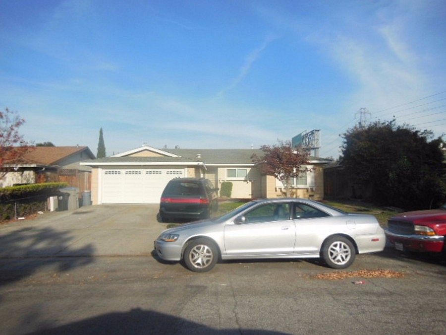 1st image of 2798 Plumas Dr