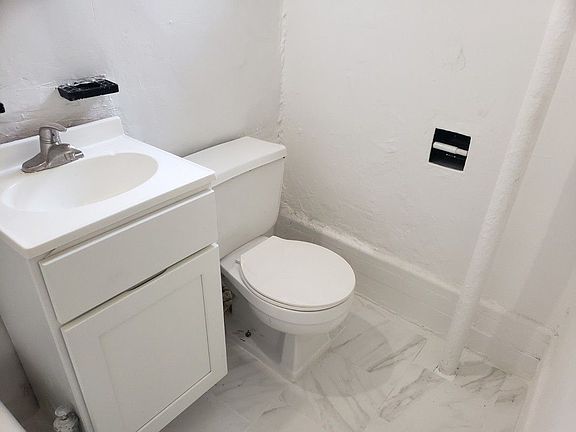 5th image of 350 Ocean Ave #3J
