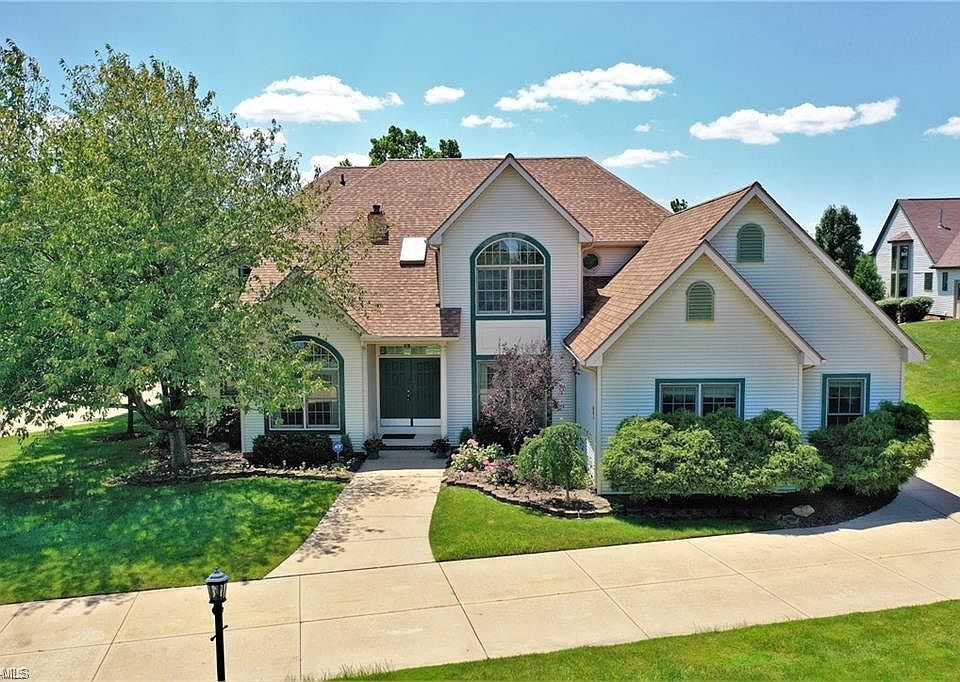 1st image of 2738 Gulfstream Cir